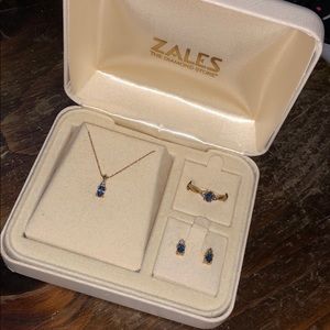 Necklace, earring and ring set
